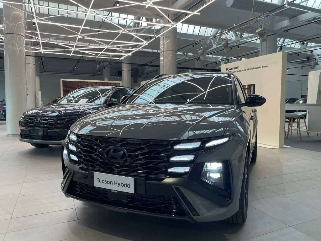 HYUNDAI Tucson 1.6 A/T HEV FULL HYBRID "N-LINE" KM ZERO 05/2026 -