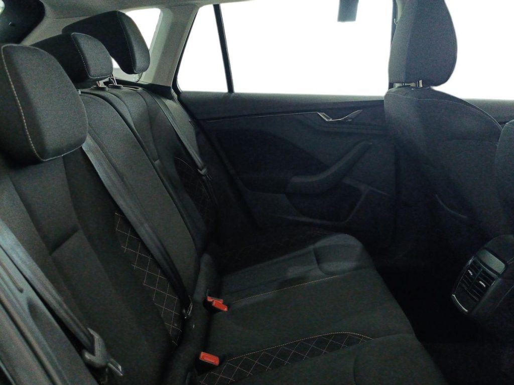 SKODA Kamiq 1.0 TSI 110 CV Ambition - 11