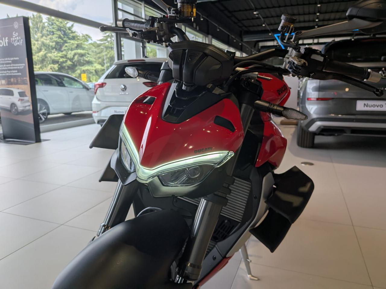 DUCATI Streetfighter V2 V2 - 6