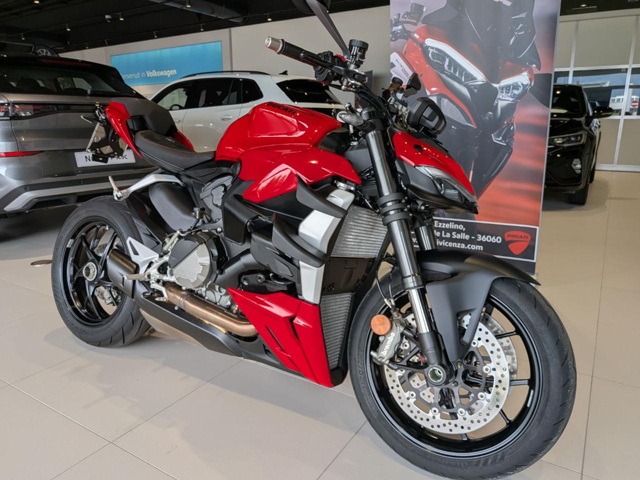 DUCATI Streetfighter V2 V2 - 2