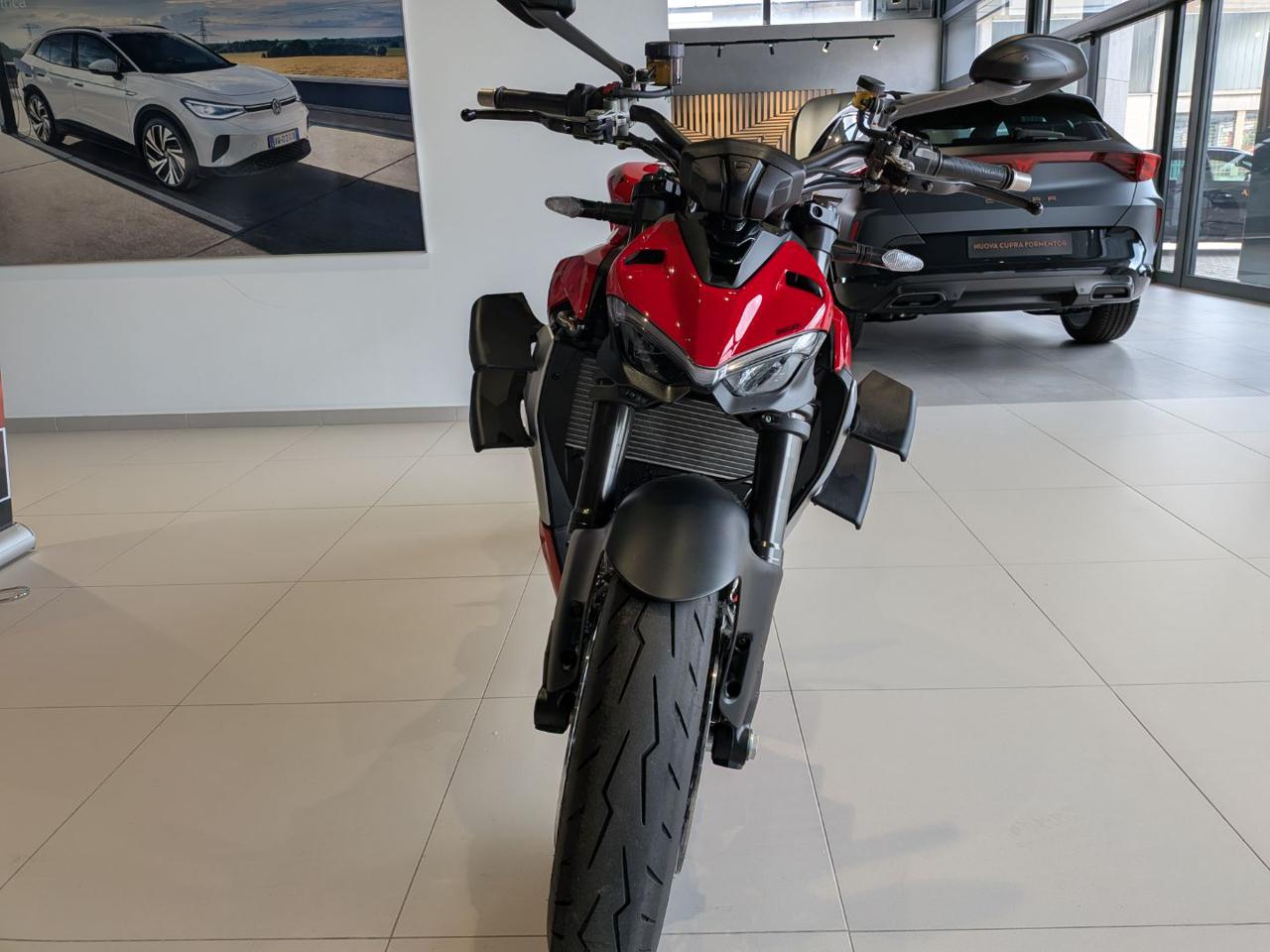 DUCATI Streetfighter V2 V2 - 3