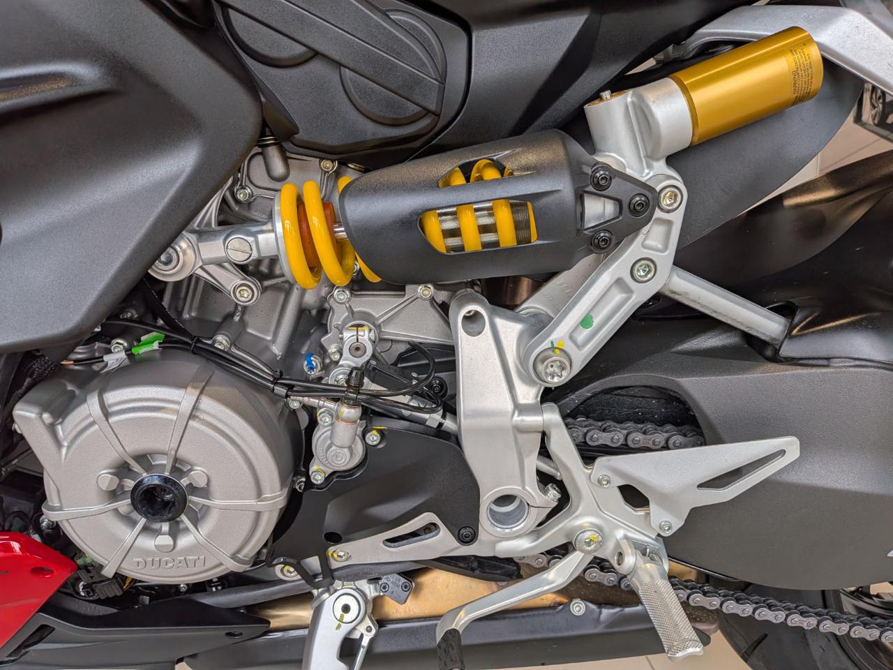DUCATI Streetfighter V2 V2 - 9
