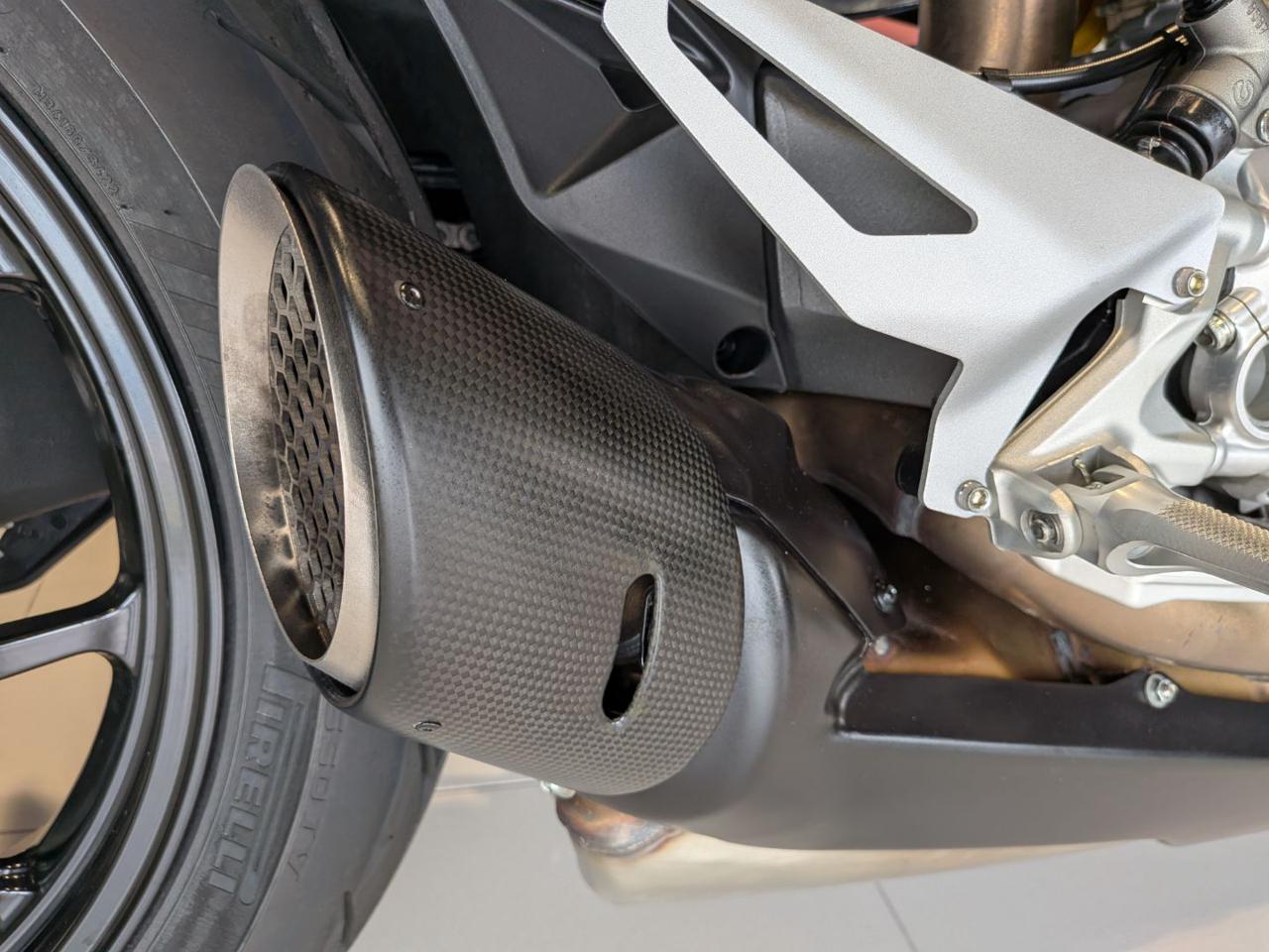 DUCATI Streetfighter V2 V2 - 17