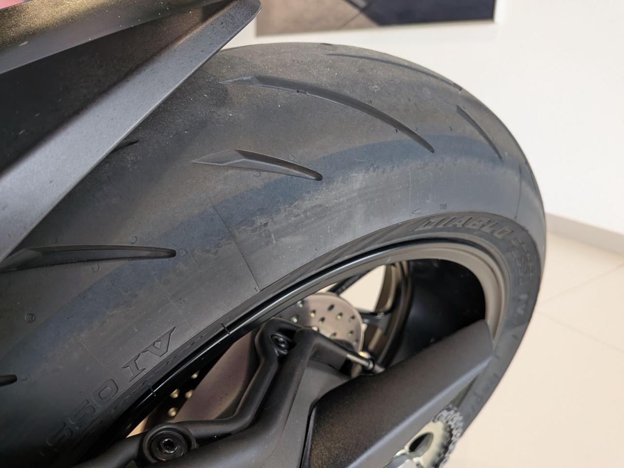DUCATI Streetfighter V2 V2 - 13