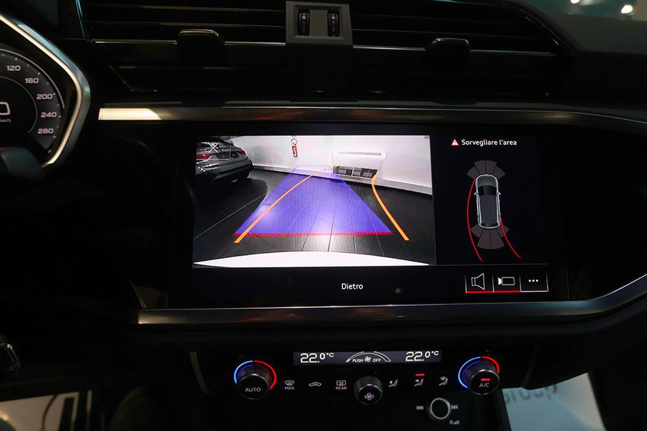AUDI Q3 35 TDI S-Tronic S-Line - 22