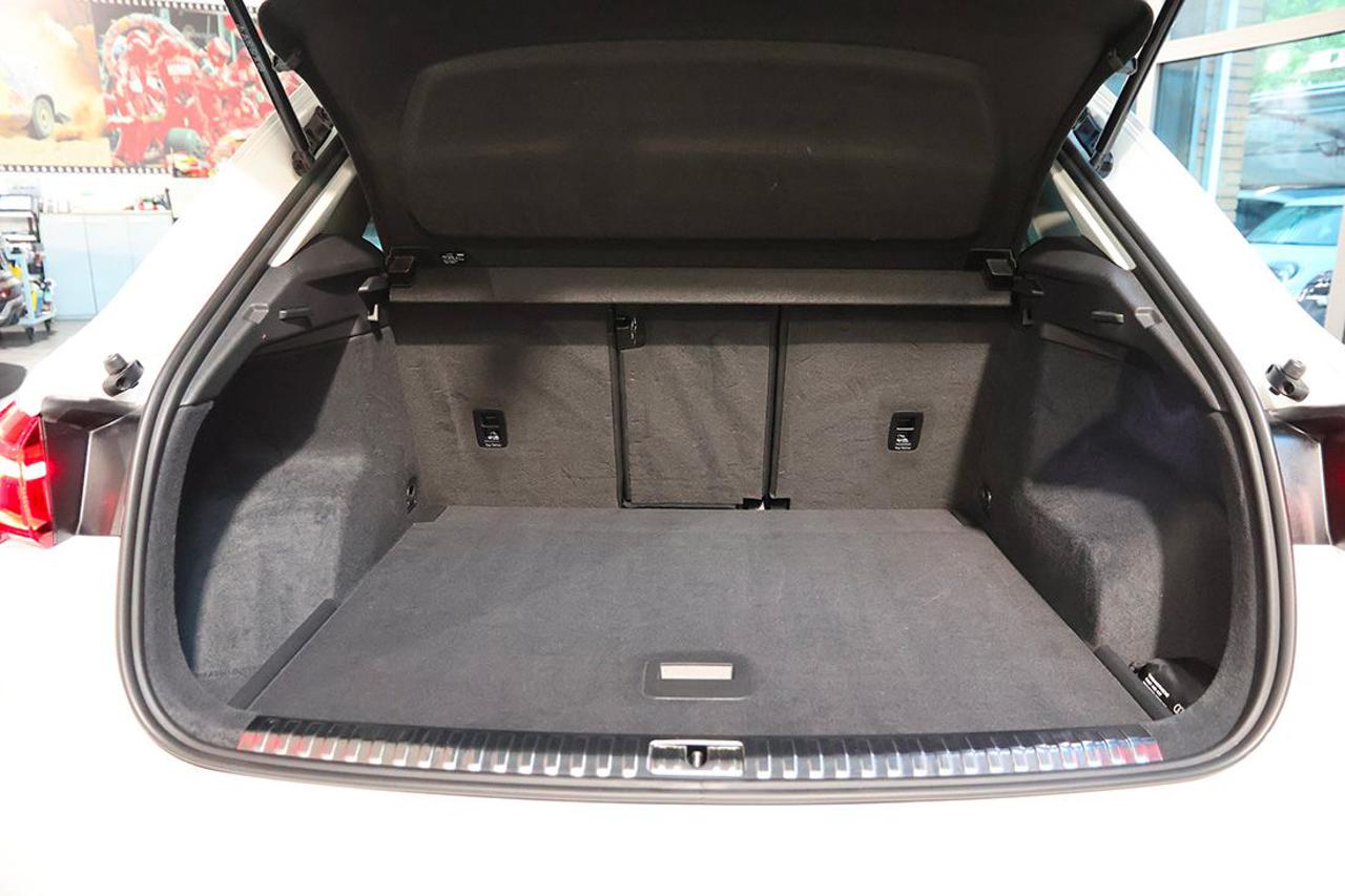 AUDI Q3 35 TDI S-Tronic S-Line - 12