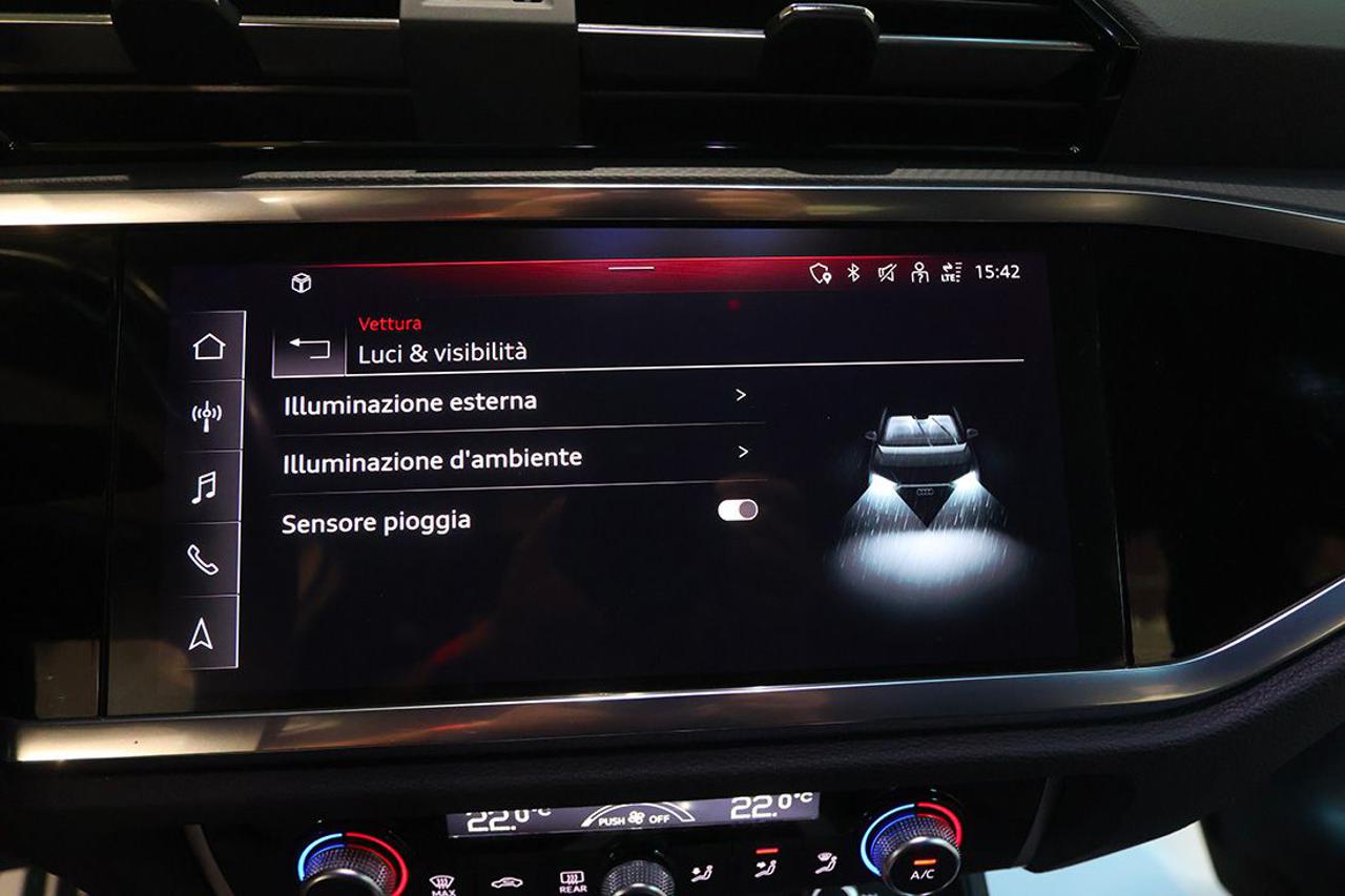 AUDI Q3 35 TDI S-Tronic S-Line - 24