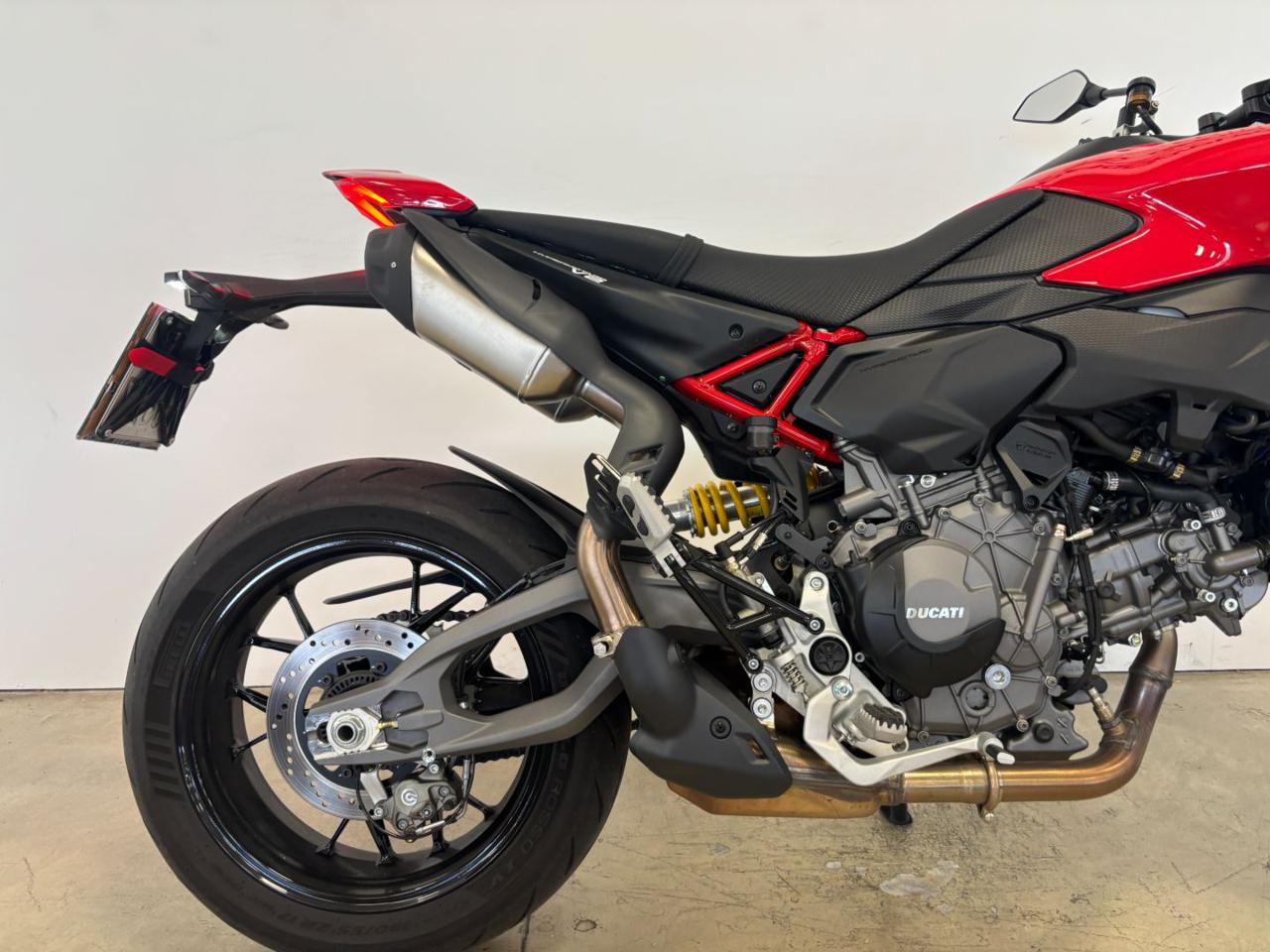 DUCATI Hypermotard HYPERMOTARD V2 DUCATI RED - 5