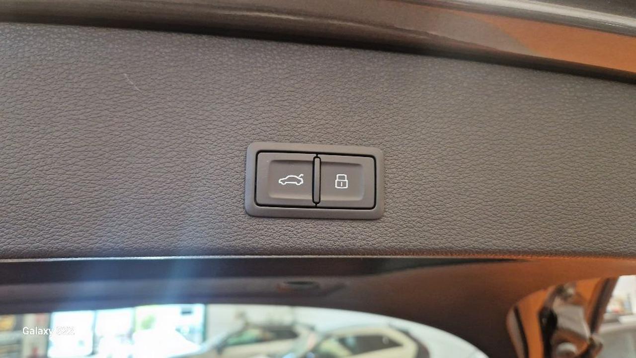 AUDI Q2 35 TDI S tronic S line Edition - 14