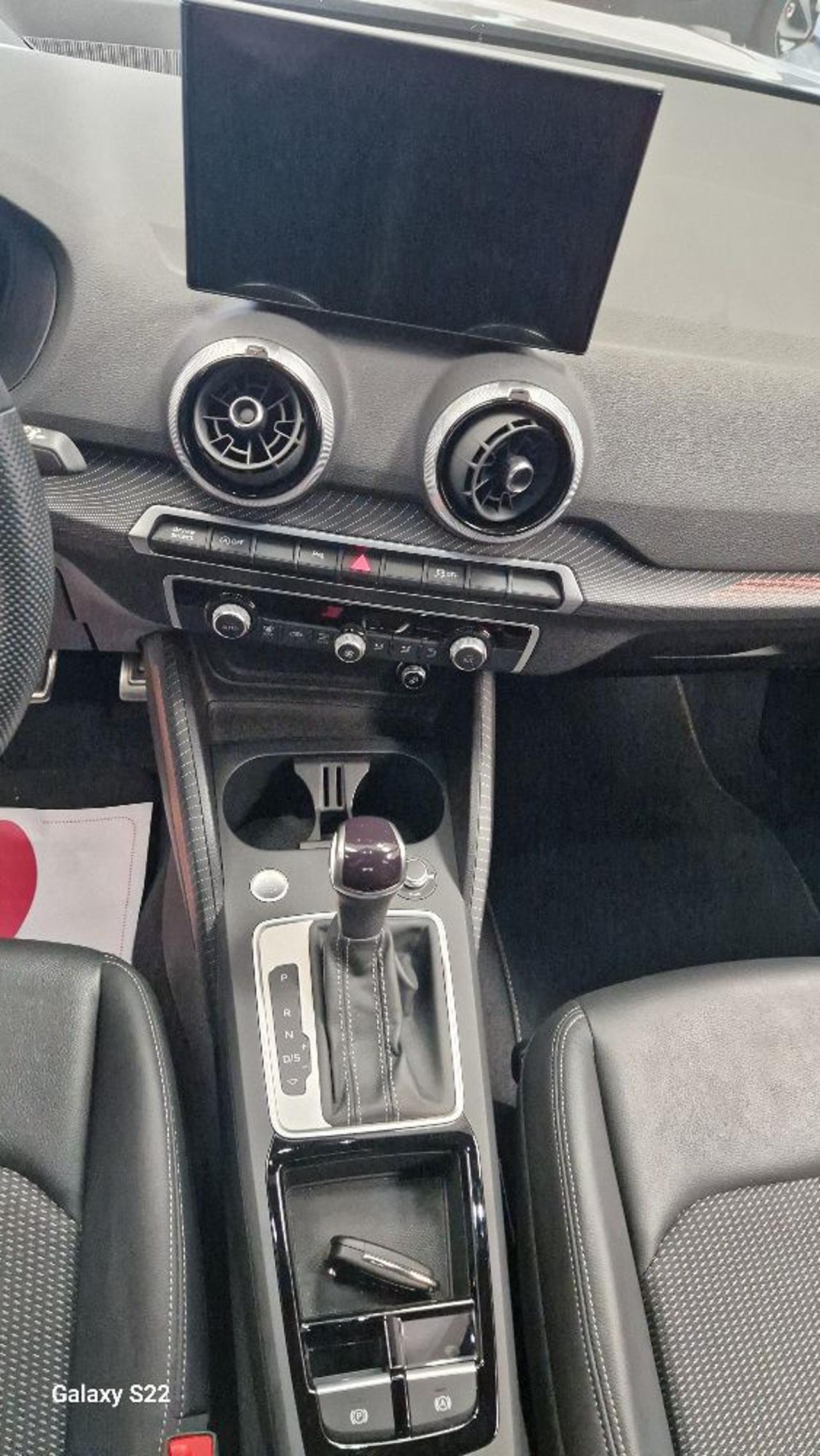 AUDI Q2 35 TDI S tronic S line Edition - 6