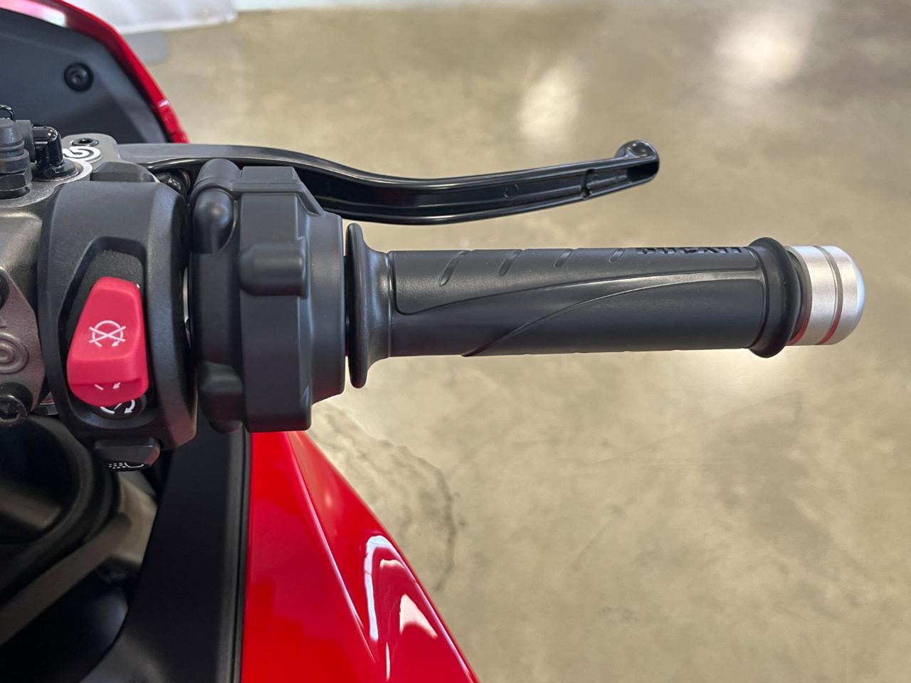 DUCATI Panigale V2 PANIGALE V2 DUCATI RED 2025 - 13