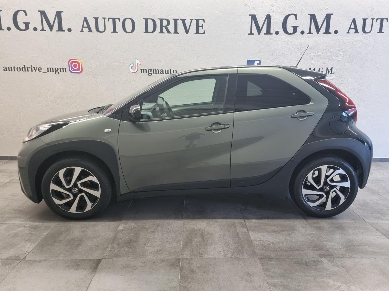 TOYOTA Aygo X 1.0 VVT-i 72 CV 5 porte Trend S-CVT - 2