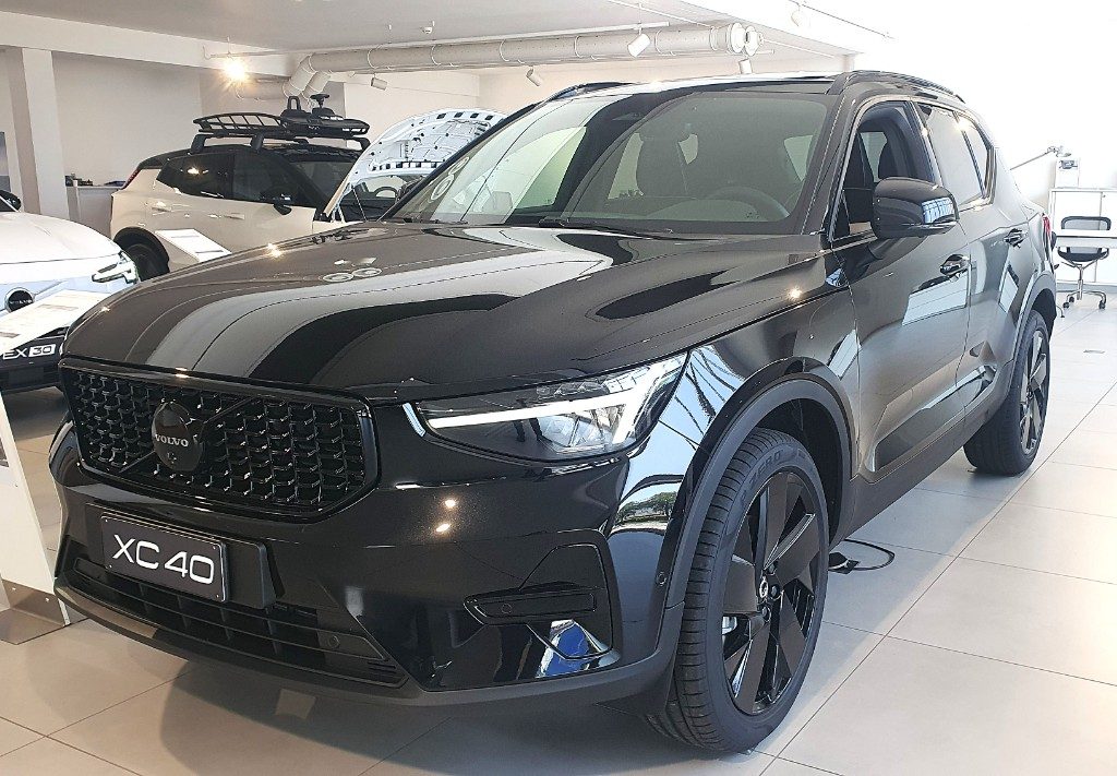 VOLVO XC40 B3 automatico Ultra Black Edition - Foto 1