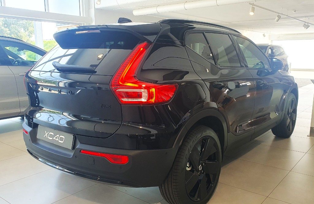 VOLVO XC40 B3 automatico Ultra Black Edition - Foto 2