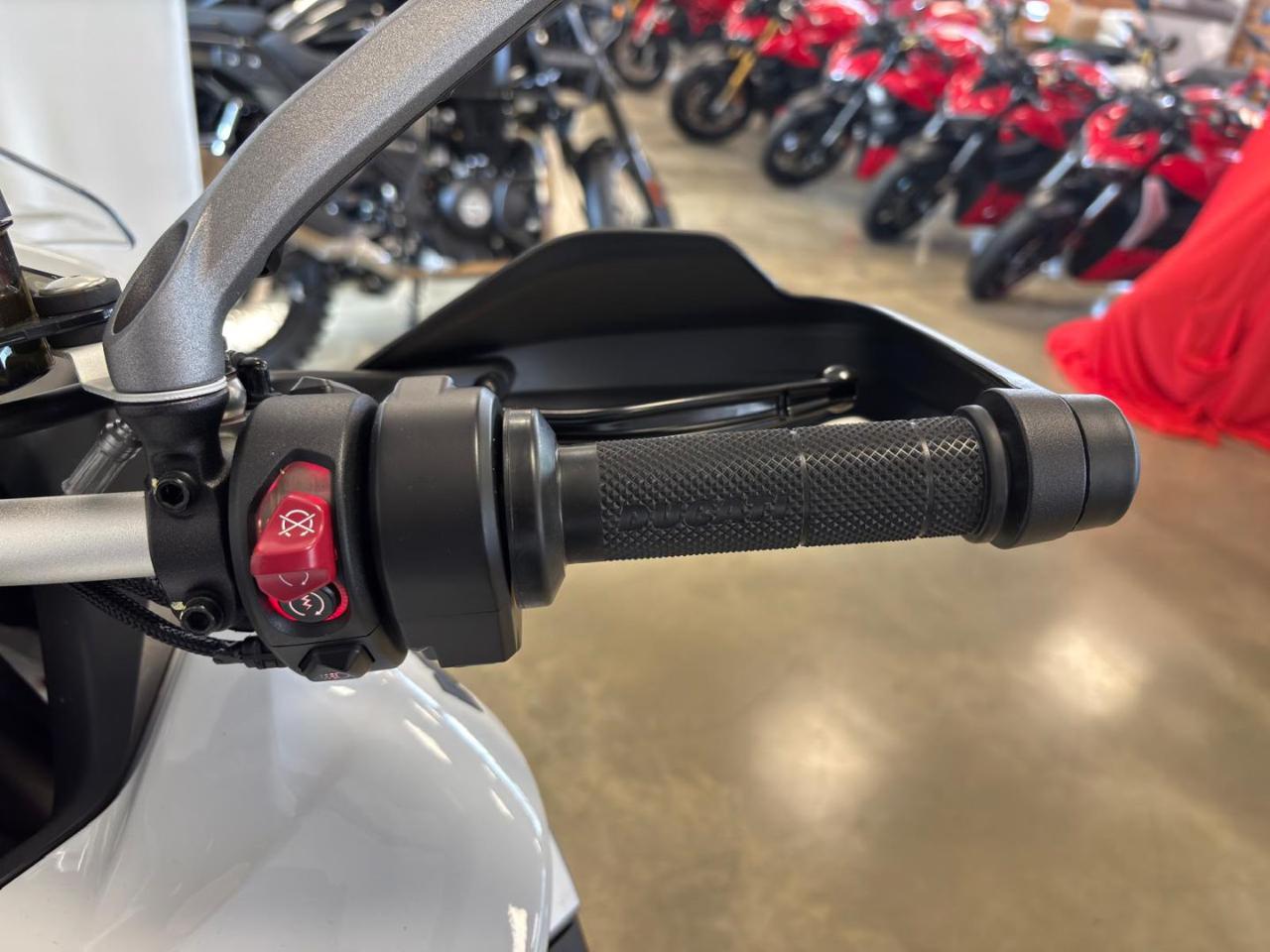 DUCATI Multistrada V4 S V4S - 14