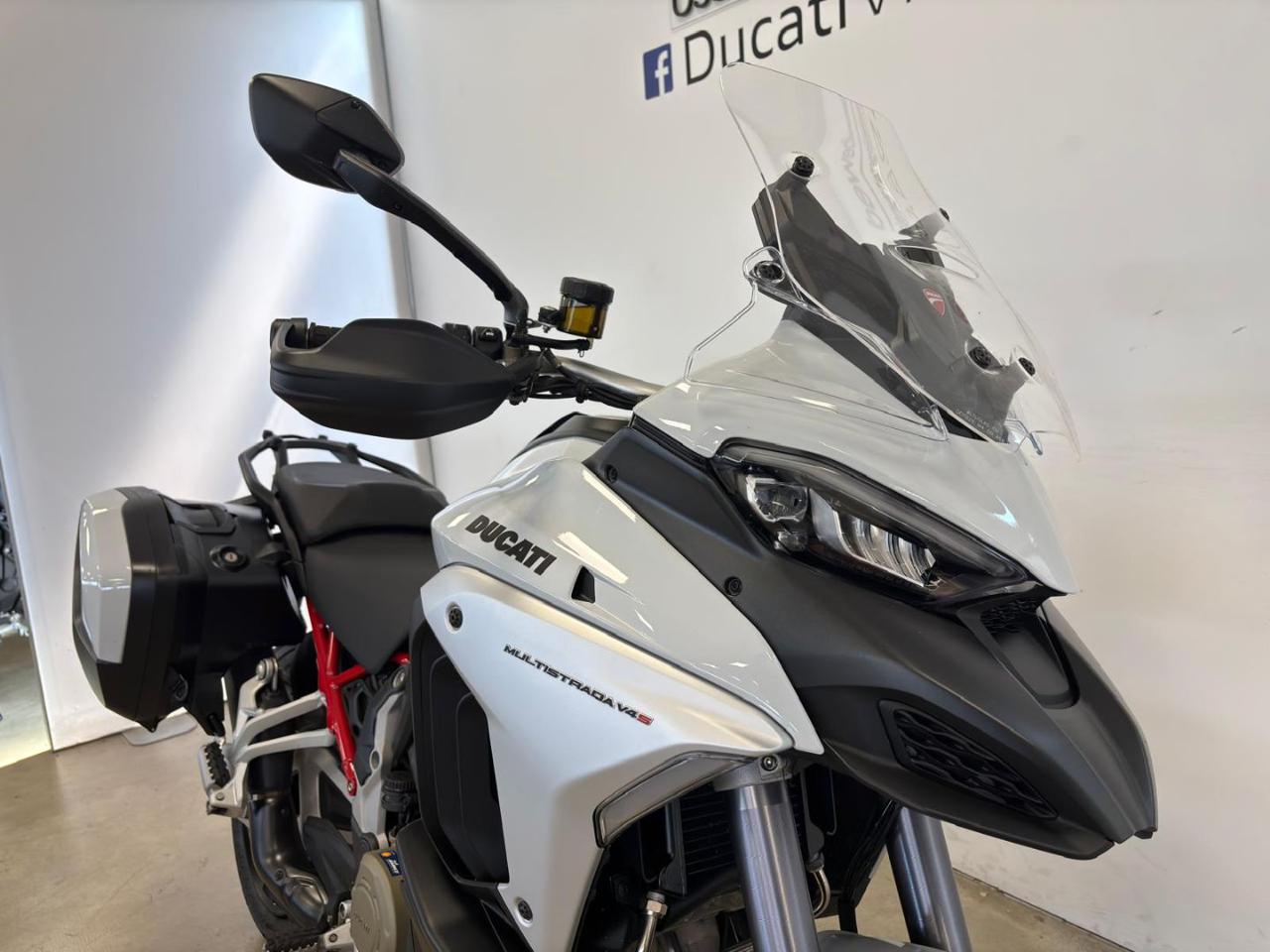 DUCATI Multistrada V4 S V4S - 2
