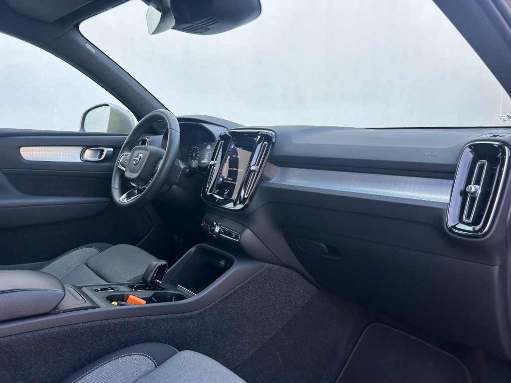 VOLVO XC40 T2 automatico Core - Foto 4