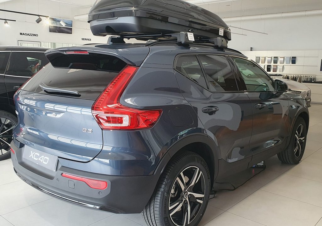 VOLVO XC40 B3 automatico Plus Dark - Foto 2