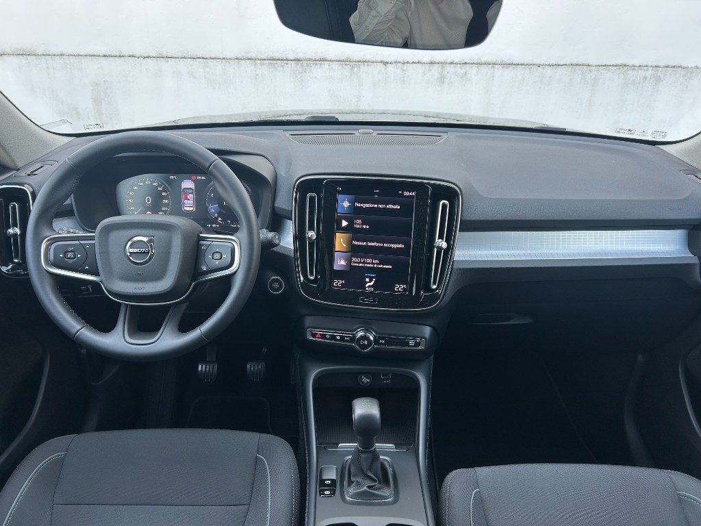 VOLVO XC40 T3 Momentum - Foto 5
