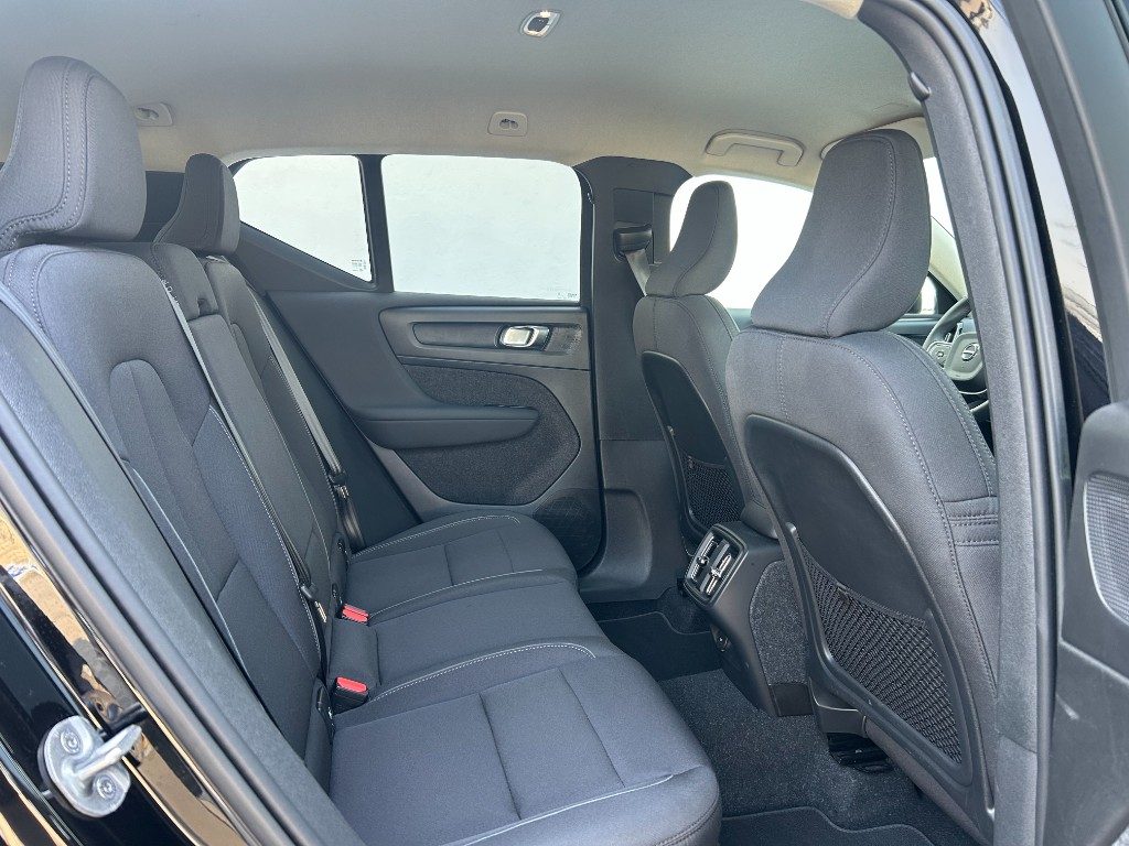 VOLVO XC40 T3 Momentum - Foto 6