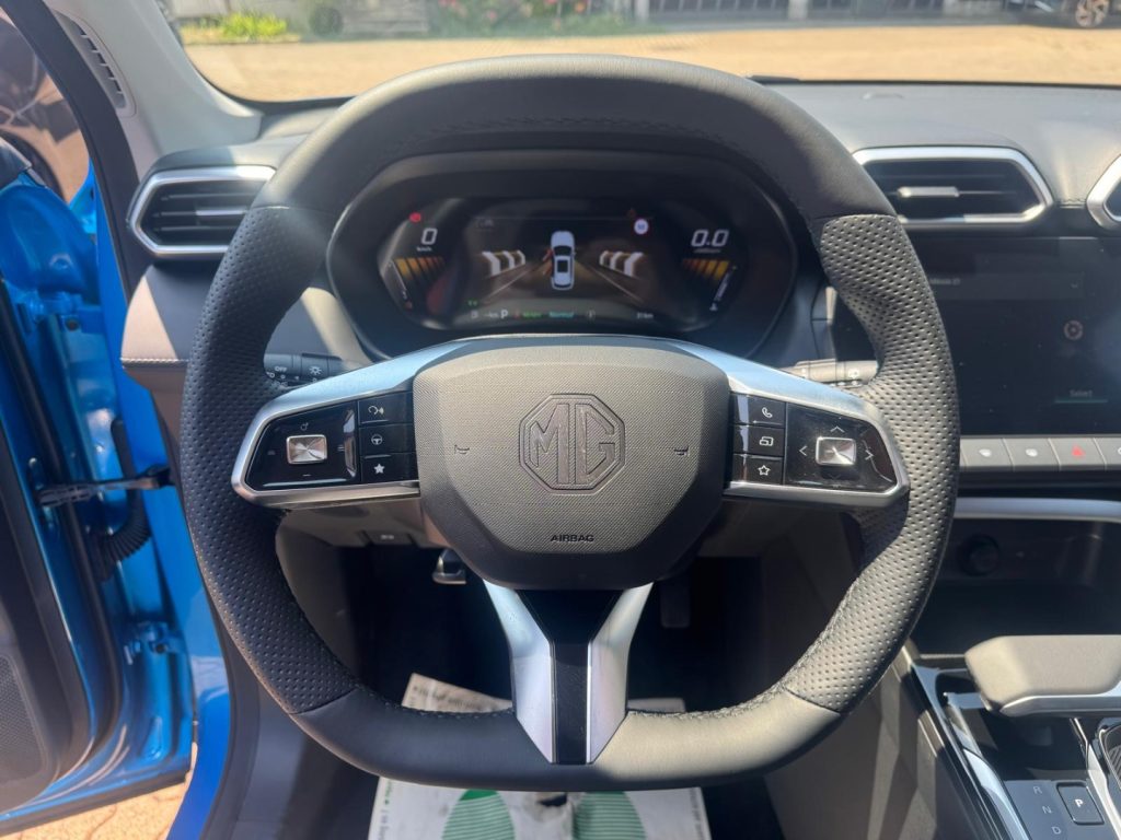 MG ZS 1.5 FullHybrid+ 197CV LUXURY - 8