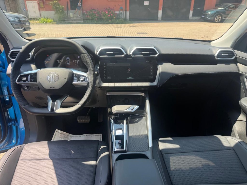 MG ZS 1.5 FullHybrid+ 197CV LUXURY - 9