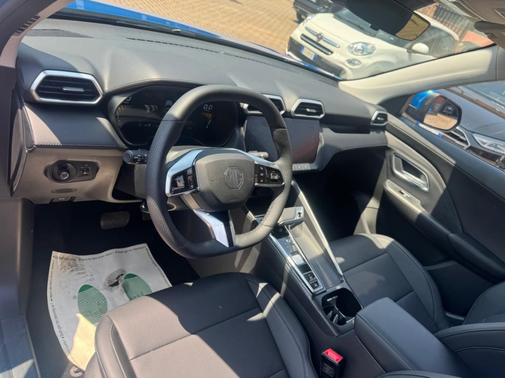 MG ZS 1.5 FullHybrid+ 197CV LUXURY - 19