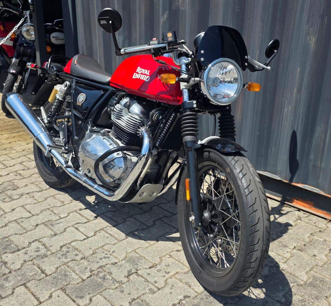 ROYAL ENFIELD Continental GT - 8