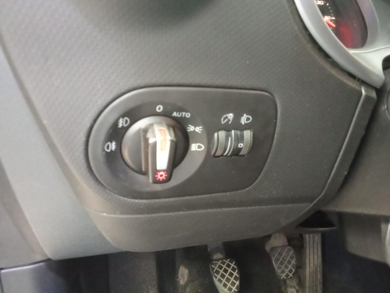 SEAT Leon 1.6 TDI CR DPF Copa - 12