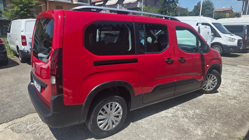 PEUGEOT Rifter Puretech 110 S&S Active Long Autovettura 7posti - 4
