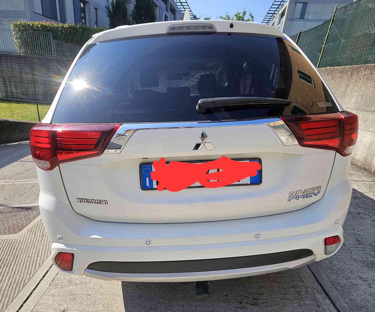 MITSUBISHI Outlander 2.0 MIVEC 4WD PHEV Instyle GANCIO TRAINO - 6