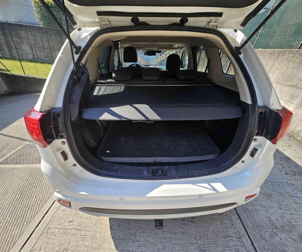 MITSUBISHI Outlander 2.0 MIVEC 4WD PHEV Instyle GANCIO TRAINO - 11