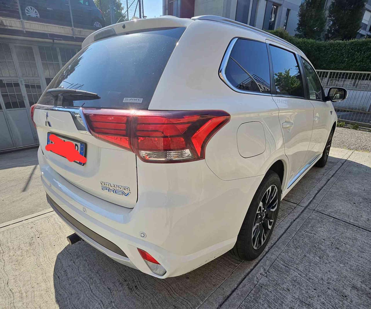 MITSUBISHI Outlander 2.0 MIVEC 4WD PHEV Instyle GANCIO TRAINO - 5
