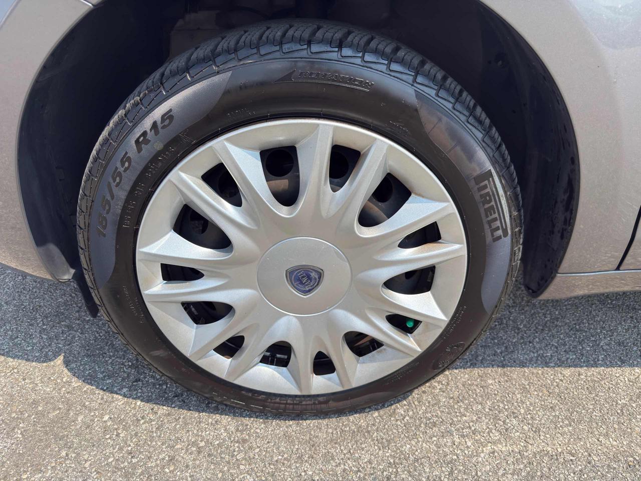 Clicca per ingrandire Ypsilon - 1.2 69 CV 5 porte Elefantino