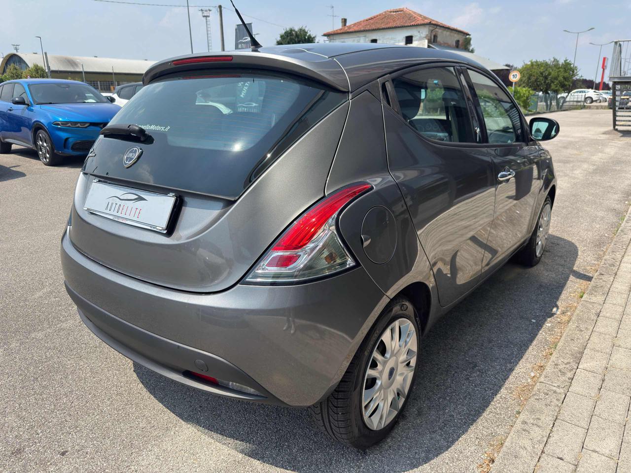 Clicca per ingrandire Ypsilon - 1.2 69 CV 5 porte Elefantino
