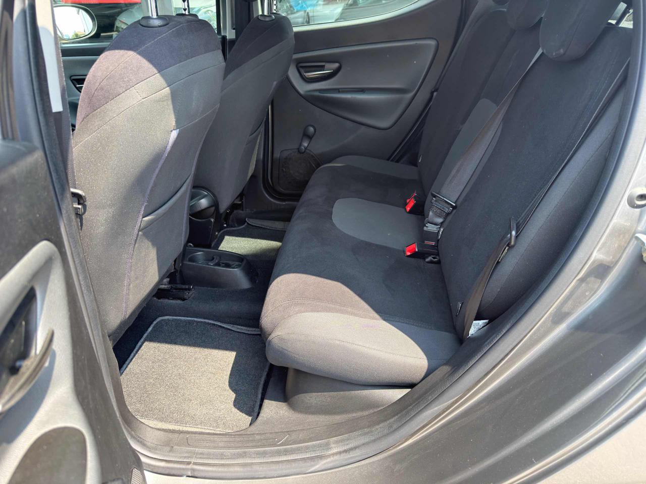 Clicca per ingrandire Ypsilon - 1.2 69 CV 5 porte Elefantino