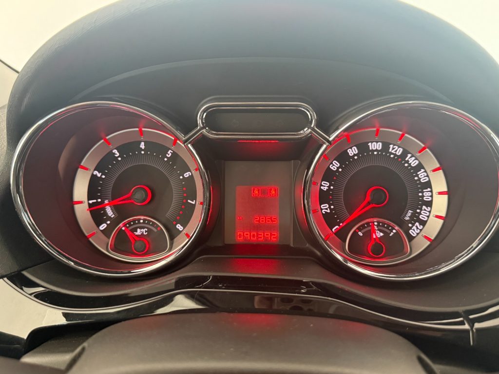 OPEL Adam Rocks 1.2 70 CV Air - 13