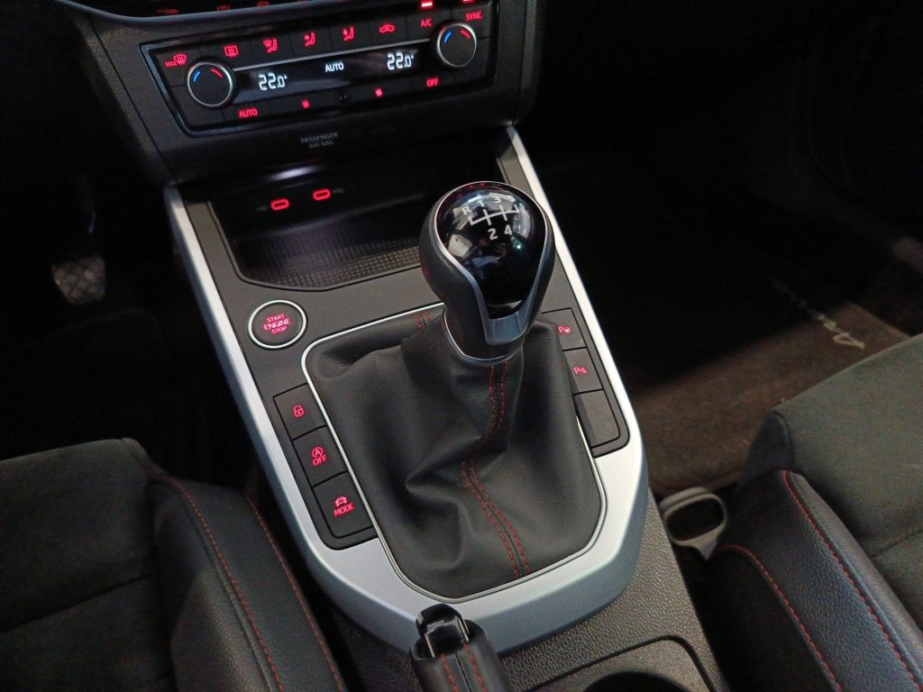 SEAT Arona Arona 1.0 ecotsi FR 95cv - 15