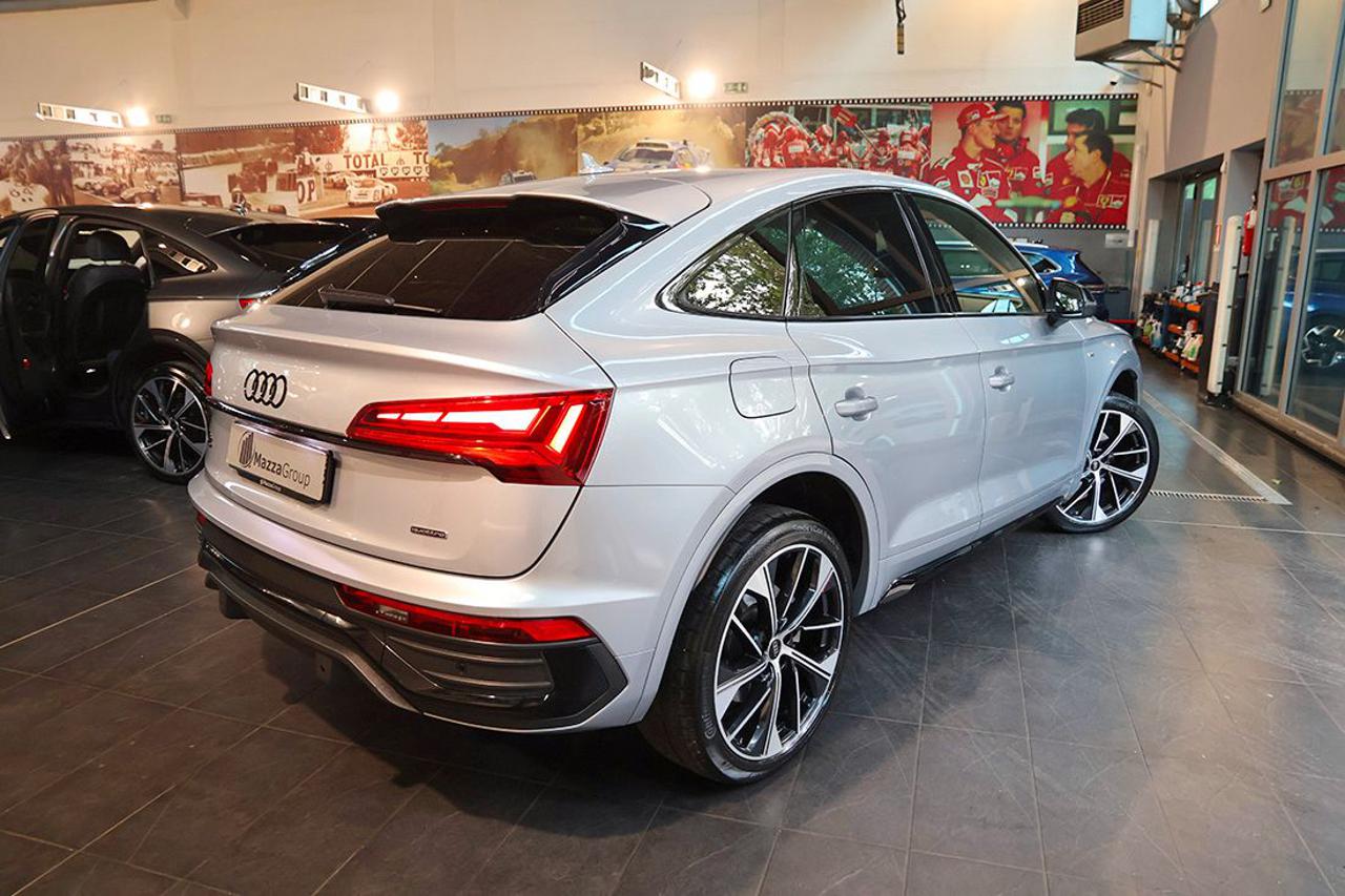 AUDI Q5 40 TDI Sportback Quattro Identity Black S-Line - 9