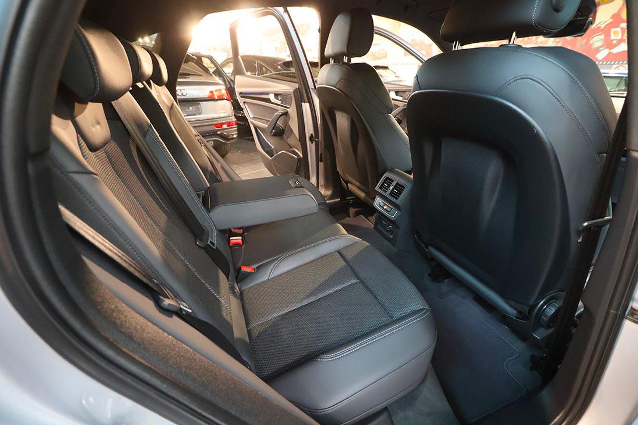 AUDI Q5 40 TDI Sportback Quattro Identity Black S-Line - 19