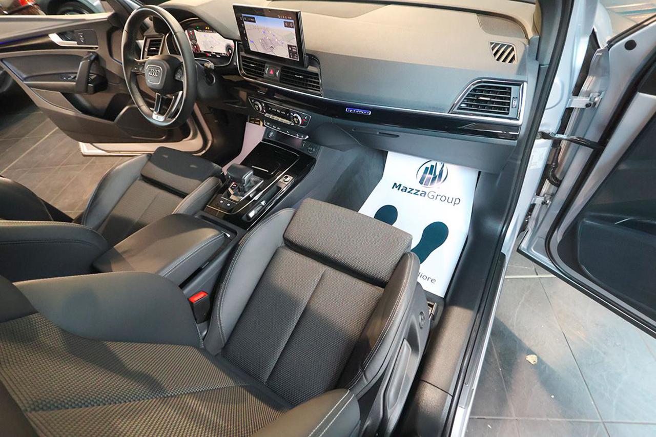 AUDI Q5 40 TDI Sportback Quattro Identity Black S-Line - 16