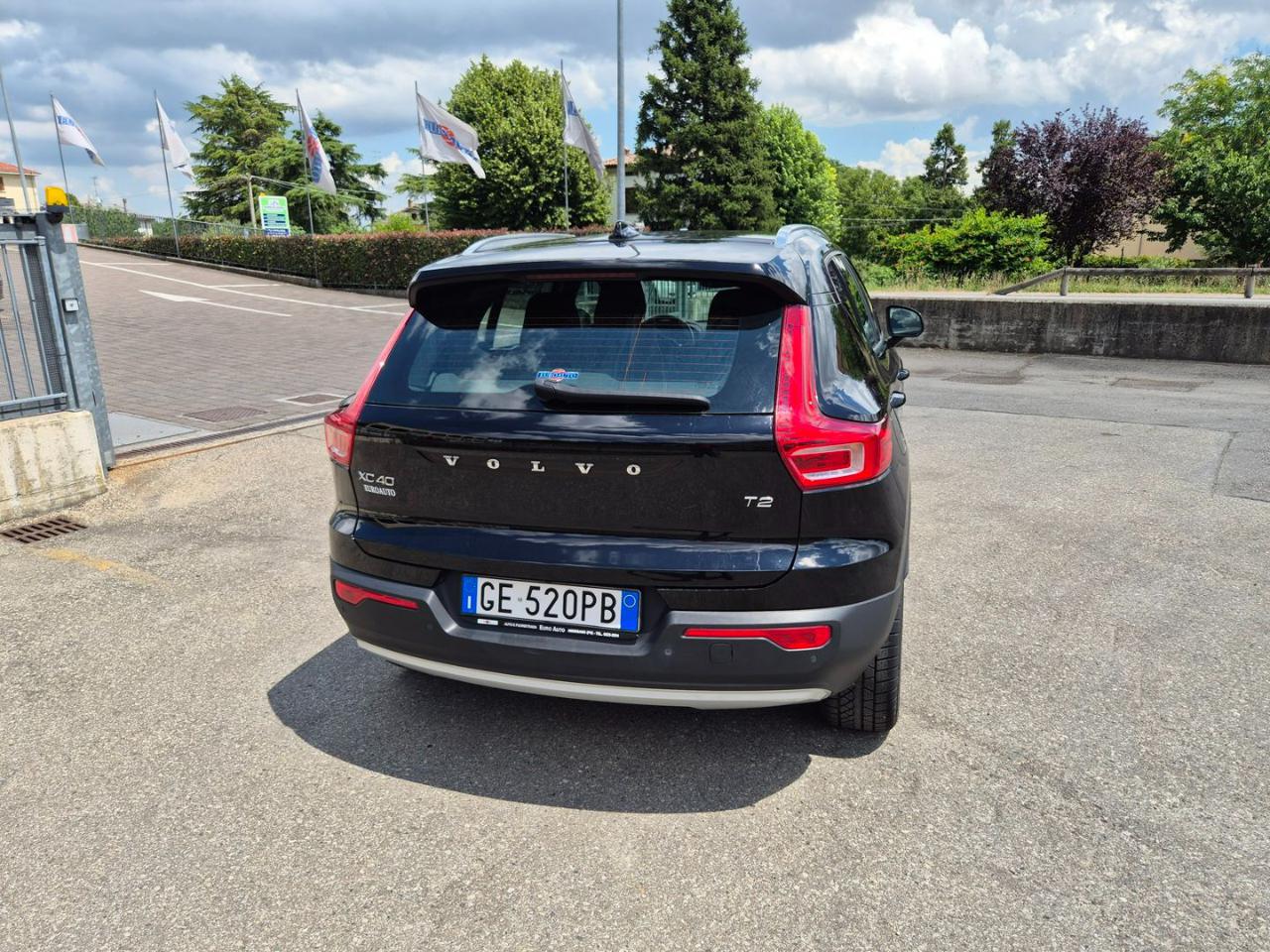 VOLVO XC40 T2 Geartronic Momentum - 8