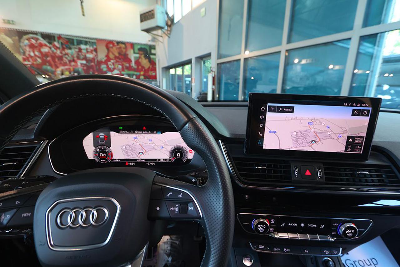 AUDI Q5 40 TDI Quattro S-Tronic Identity Black S-Line - 35