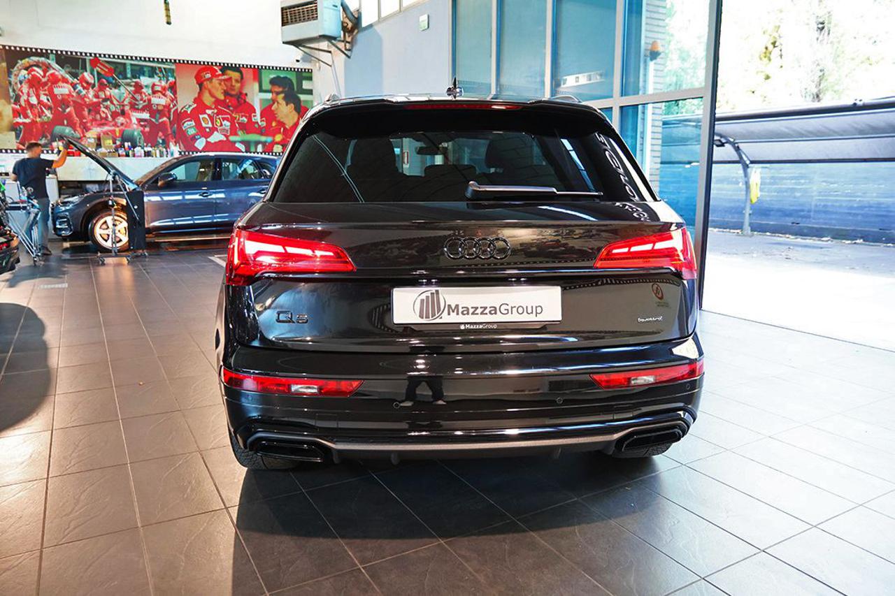 AUDI Q5 40 TDI Quattro S-Tronic Identity Black S-Line - 8