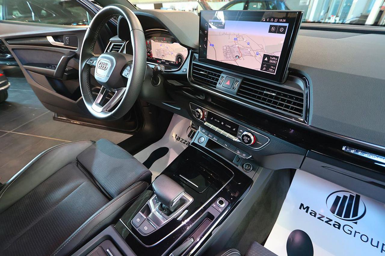 AUDI Q5 40 TDI Quattro S-Tronic Identity Black S-Line - 37
