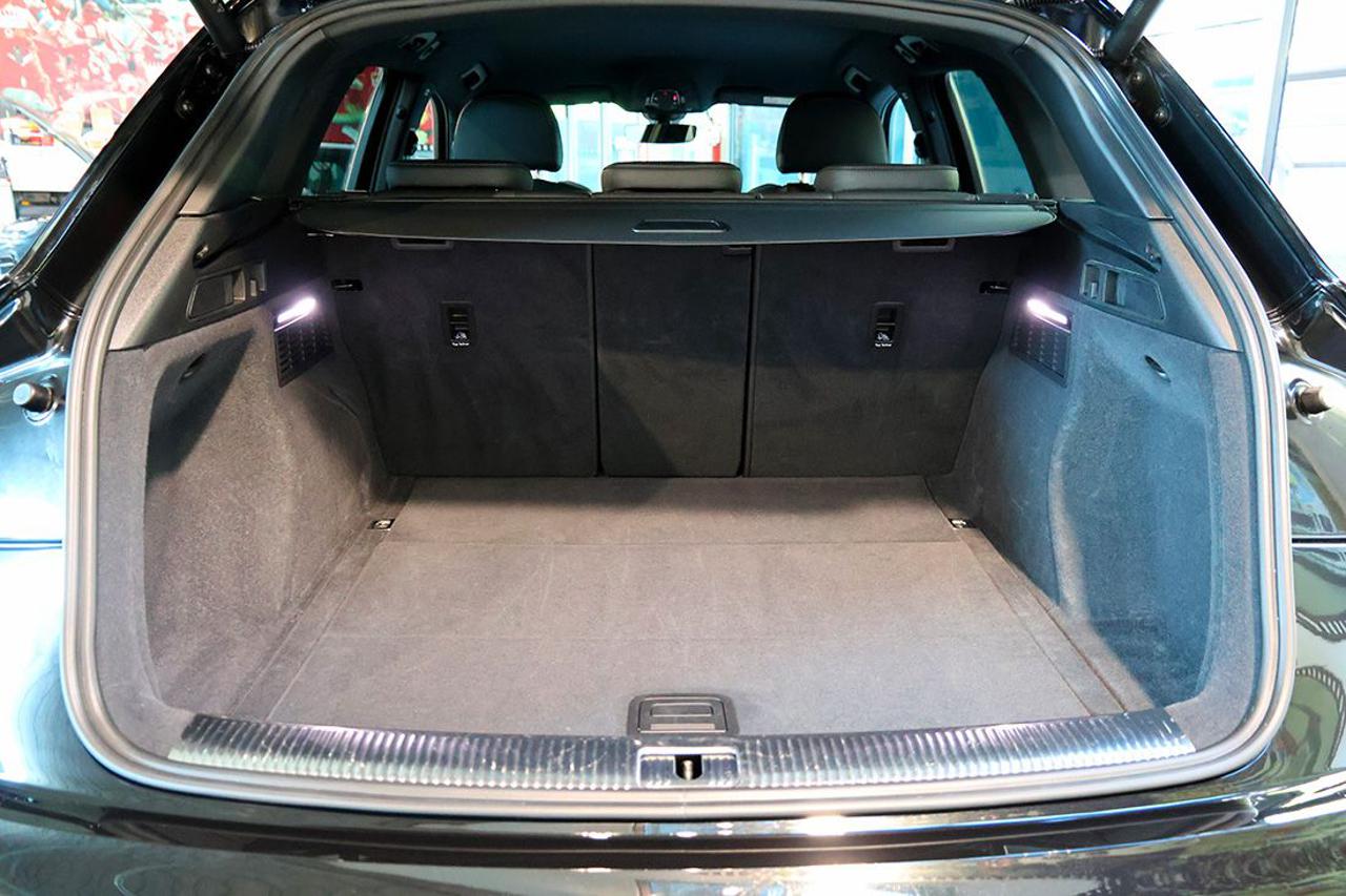 AUDI Q5 40 TDI Quattro S-Tronic Identity Black S-Line - 12