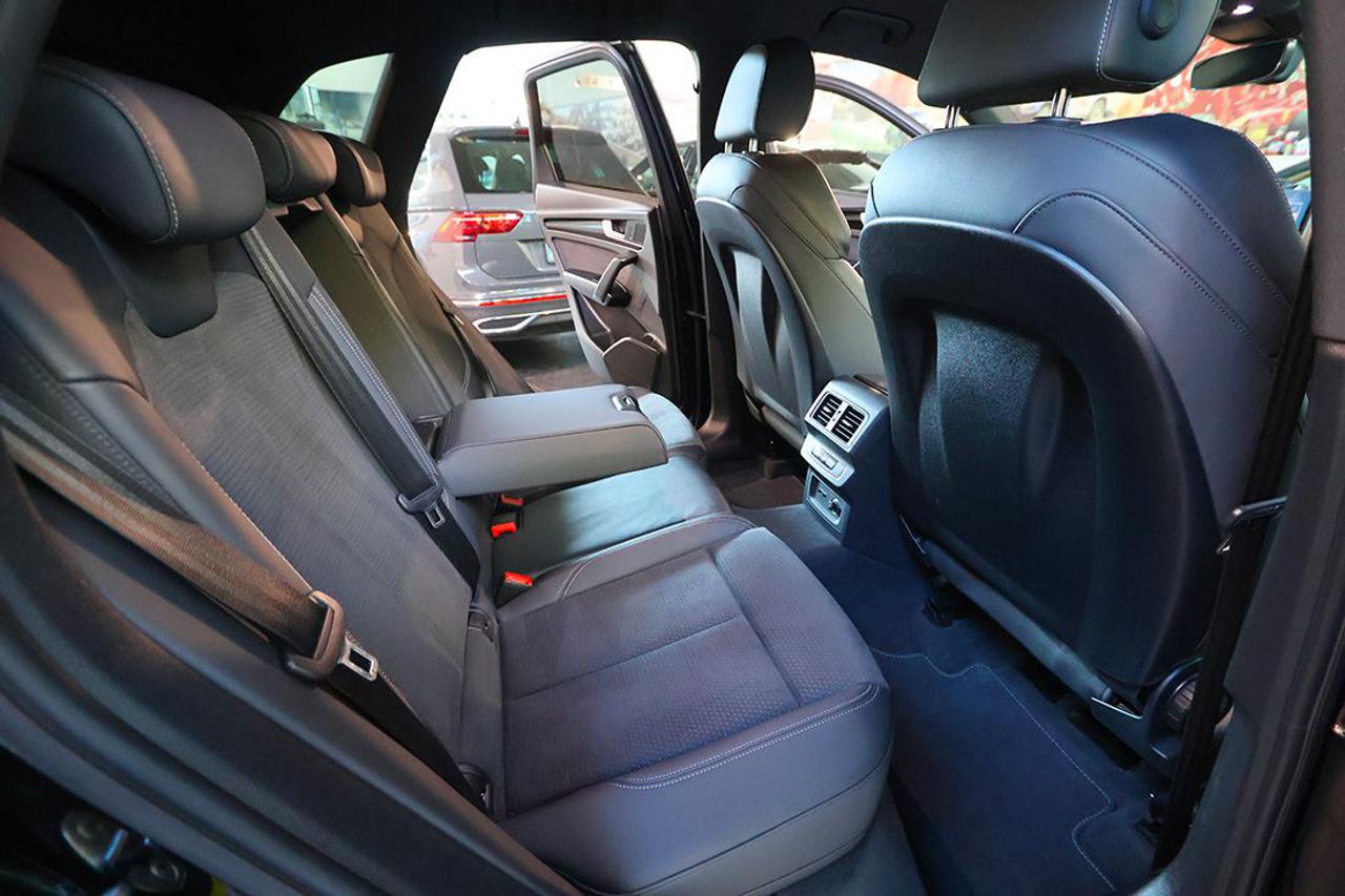 AUDI Q5 40 TDI Quattro S-Tronic Identity Black S-Line - 19