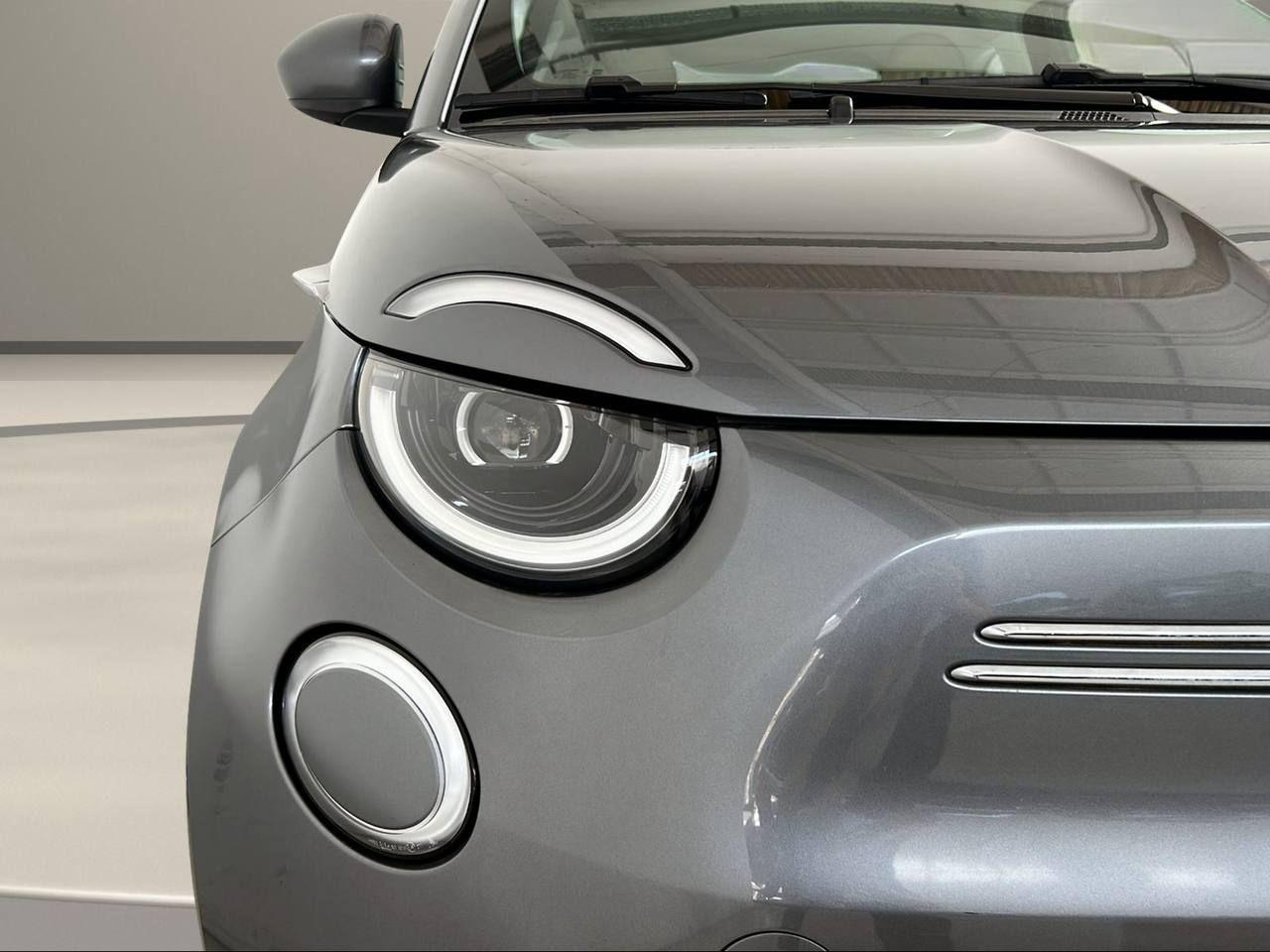 FIAT 500e Berlina 42kWh La Prima By Bocelli 320 Km autonomia - 35