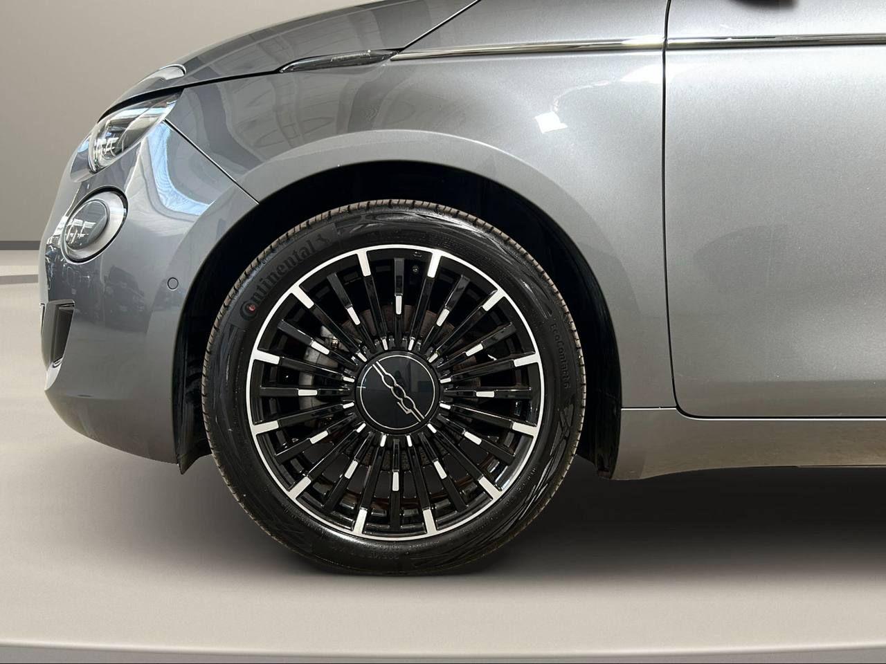 FIAT 500e Berlina 42kWh La Prima By Bocelli 320 Km autonomia - 44