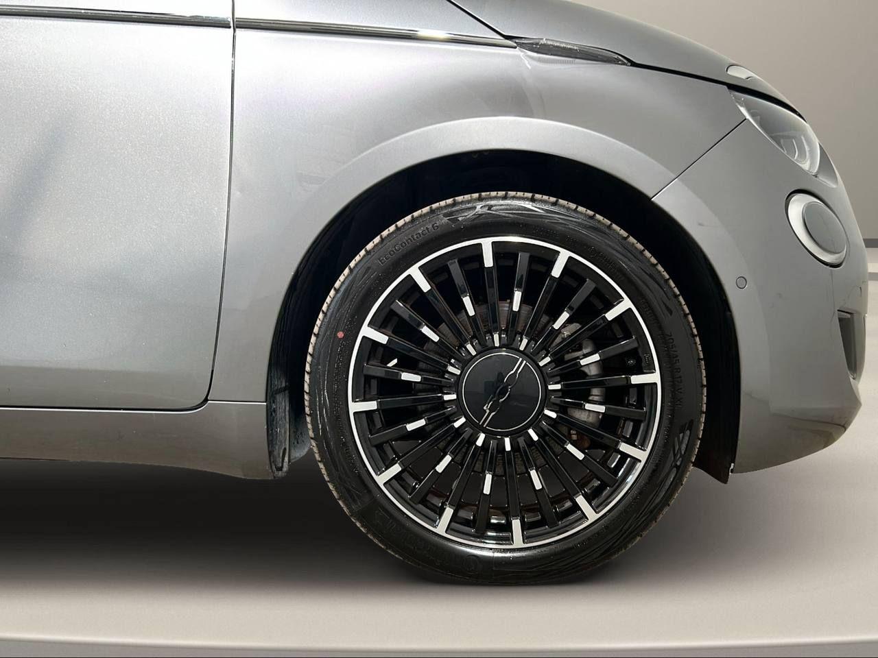 FIAT 500e Berlina 42kWh La Prima By Bocelli 320 Km autonomia - 45